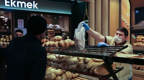 Son dakika:Sokağa çıkma kısıtlaması başladı! Nereler açık olacak? Kısıtlamadan kimler muaf olacak? Ne zaman sona erecek?