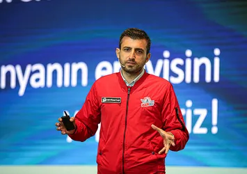 Yerli ve milli gururumuz AKINCI'da müthiş özellik! Selçuk Bayraktar duyurdu