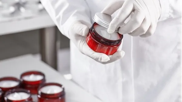 Zehir saçıyorlar! Sağlık Bakanlığı listeyi açıkladı! İşte marka marka güvensiz çıkan kozmetik ürünleri - 4