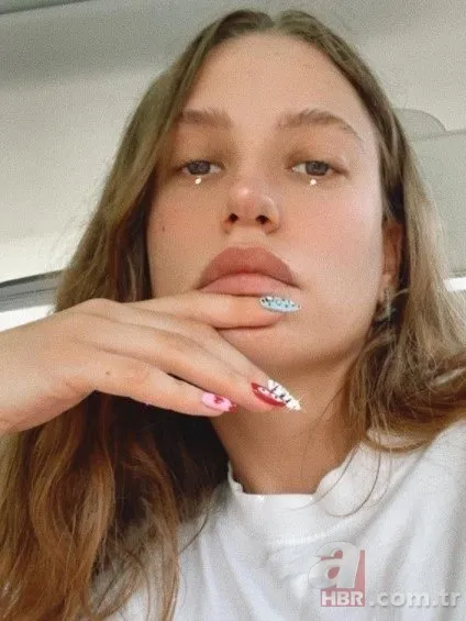 Serenay Sarıkaya'dan milyonluk anlaşma! İki filmden servet kazanacak 1