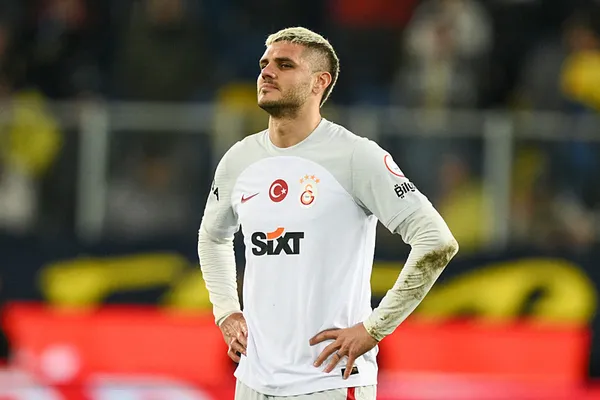 galatasarayin-arjantinli-futbolcusu-icardi-pfdkye-sevk-edildi-kac-mac-ceza-alabilir-1708709532364.jpg Galatasaray'ın Arjantinli futbolcusu Icardi PFDK'ye sevk edildi! Kaç maç ceza alabilir? - 3