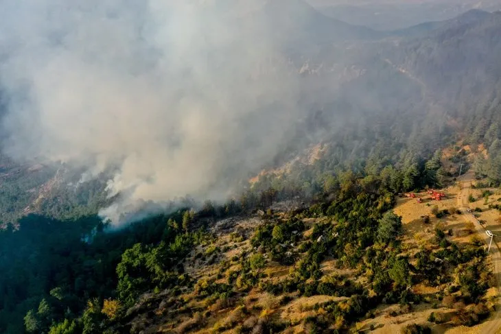 Antalya’da orman yangını! Alevler o köye doğru ilerliyor