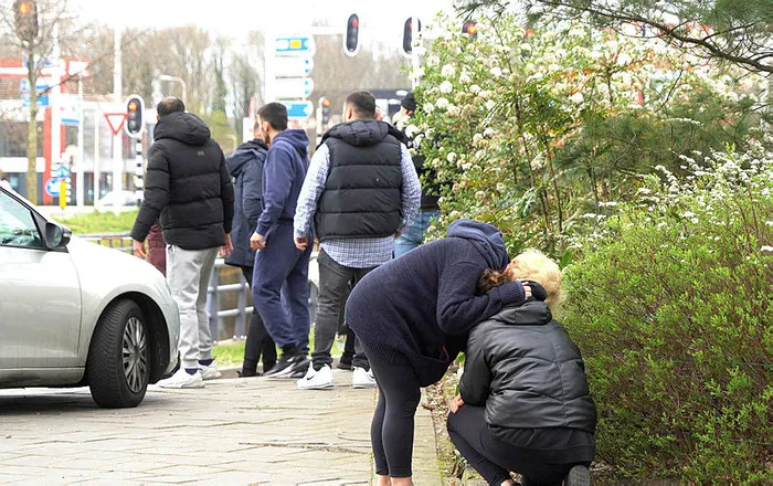 Hollanda’nın Zwolle şehrinde McDonald’s’ta silahlı saldırı: 2 Türk öldü