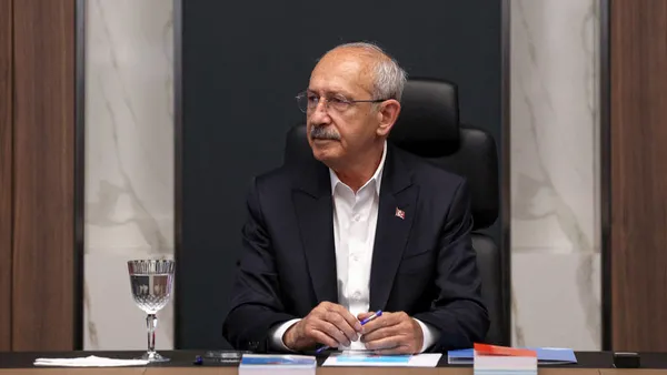 chp-kulisleri-yangin-yeri-imamoglu-israr-ederse-bay-kemal-biletini-kesecek-yerine-dusunulen-isim-mustafa-sarig-1686264117274.jpg CHP kulisleri yangın yeri! İmamoğlu ısrar ederse Bay Kemal biletini kesecek! Yerine düşünülen isim Mustafa Sarıgül iddiaları... - 5