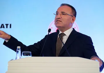 Son dakika | Adalet Bakanı Bekir Bozdağ'dan başörtüsüne anayasal güvence açıklaması: Son karar Başkan Erdoğan'da