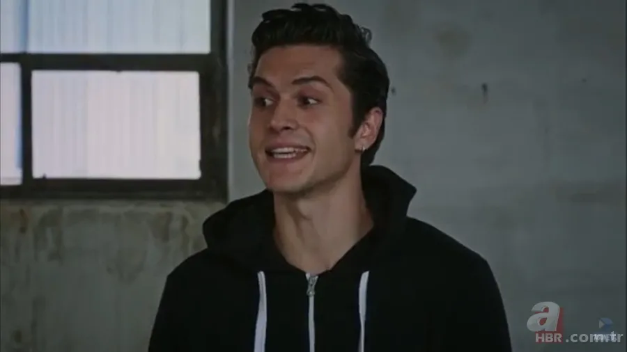 Leyla'nın Civan'ı Alperen Duymaz'ın 4 yıllık eşi çocukluk aşkıymış! 5