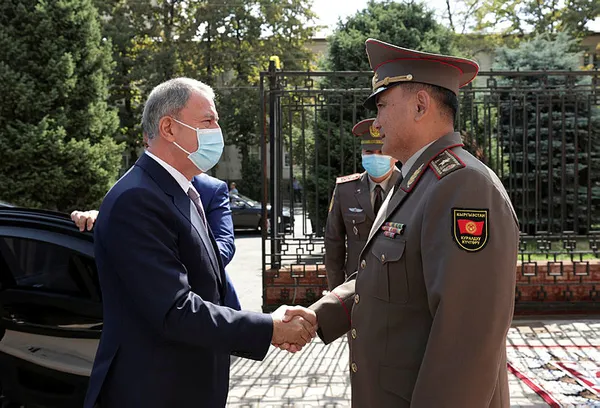 Milli Savunma Bakanı Hulusi Akar Kırgızistan'da - 1