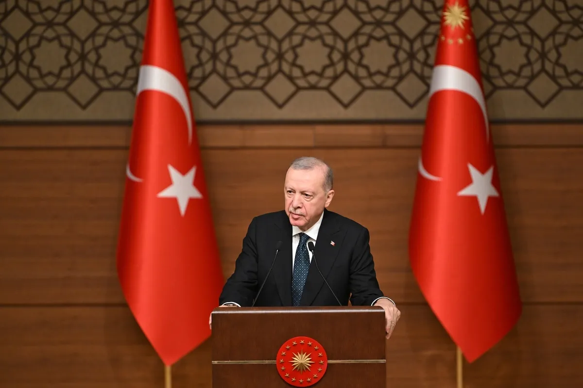 baskan-erdogandan-turkiyeye-yonelik-oyunlara-karsi-net-mesaj-boyun-egmek-yok-1792412571324.jpeg Başkan Erdoğan'dan Türkiye'ye yönelik oyunlara karşı net mesaj: "Boyun eğmek yok" - 2