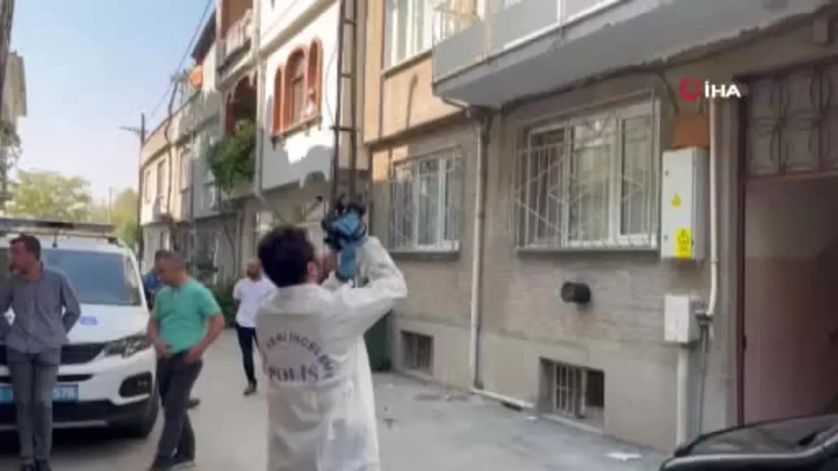 Merdivenden düşen adamın cansız bedenini buldu