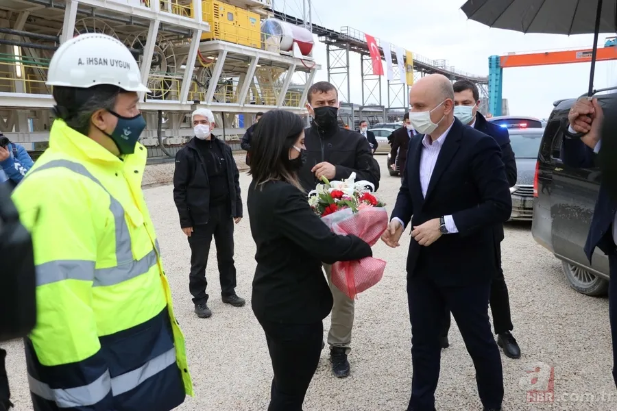 Ulaştırma ve Altyapı Bakanı Adil Karaismailoğlu İzmir-Afyonkarahisar-Ankara YHT tünel kazı başlangıç törenine katıldı 17