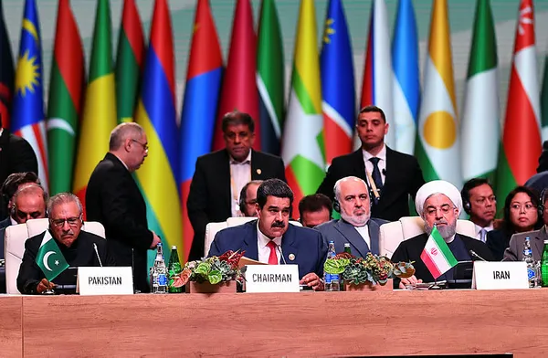 Maduro'dan dünyaya Azerbaycan'dan mesaj: Diz çökmemeliyiz - 1