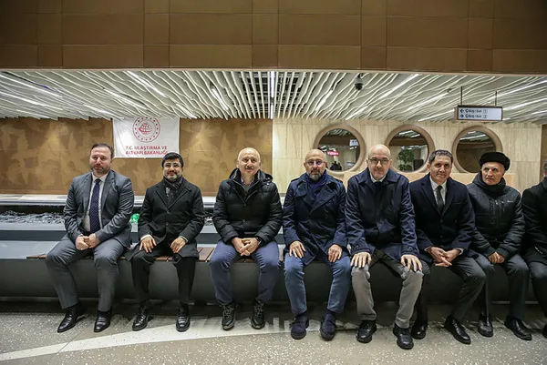 Son dakika: Kağıthane-İstanbul Havalimanı metro hattı açılıyor! Ulaştırma ve Altyapı Bakanı Adil Karaismailoğlu tarih verdi - 2