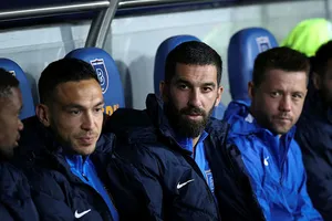 Arda Turan, şarkıcı Berkay’ın burnunu kırdı