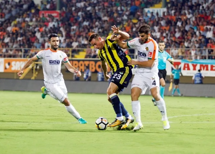 A.Alanyaspor - Fenerbahçe maçından kareler