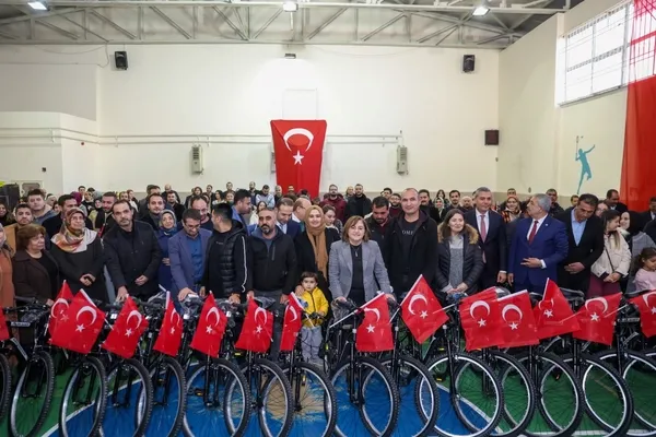 gaziantep-baskan-fatma-sahin-onculugunde-turkiye-yuzyilina-en-hazir-sehir-1703861794265.jpeg Gaziantep Başkan Fatma Şahin öncülüğünde Türkiye Yüzyılı’na en hazır şehir