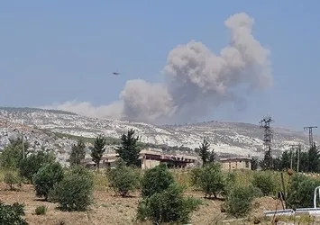 Esad, İdlib'i vurmaya başladı
