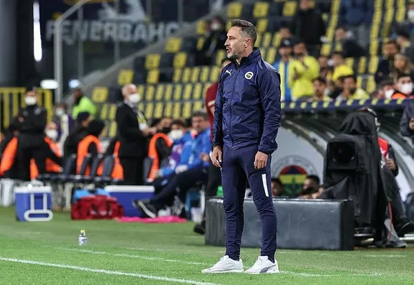 fenerbahcenin-hocasi-pereira-giresunspor-maci-sonrasi-konustu-eksik-olan-sey-bitiricilik-flas-besiktas-mesaji-1632428750763.jpeg Fenerbahçe Teknik Direktörü Pereira'dan Giresunspor maçı sonrası flaş Beşiktaş mesajı - 4
