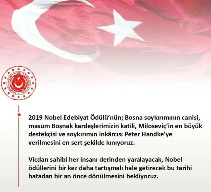 Milli Savunma Bakanlığı Bosna soykırımı canisi destekçisine ödül verilmesine tepki gösterdi