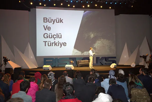 Bakan Berat Albayrak İstanbul Gençlik Festivali'nde konuştu: Bu yolculuk içerisinde bir hedefimiz var - 1