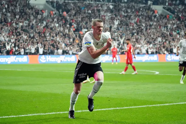 Beşiktaş'ı şoke eden gelişme! Geri çağırabilir - 2