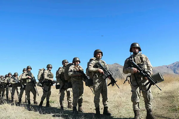 Türk Silahlı Kuvvetleri yeni komando birlikleriyle gövde gösterisi yaptı - 4