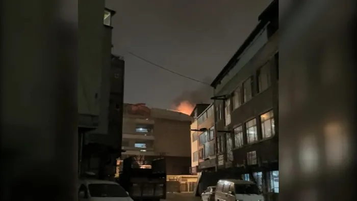 Son dakika: Bayrampaşa'da çorap imalathanesinde korkutan yangın - 3