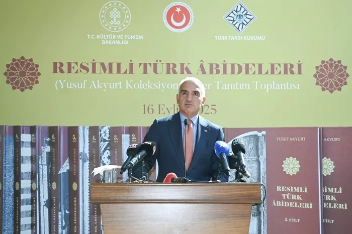 taslara-islenmis-hafiza-yeniden-hayat-buldu-bakan-ersoy-mirasimiza-sahip-cikmak-gelecegimizi-insa-etmenin-en-g-1758024813598.jpeg (Foto: ahaber.com.tr)