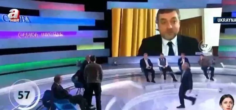 Rus yanlısı Ukraynalı vekile canlı yayında tokat! Kavgayı eski lider Poroşenko ayırdı