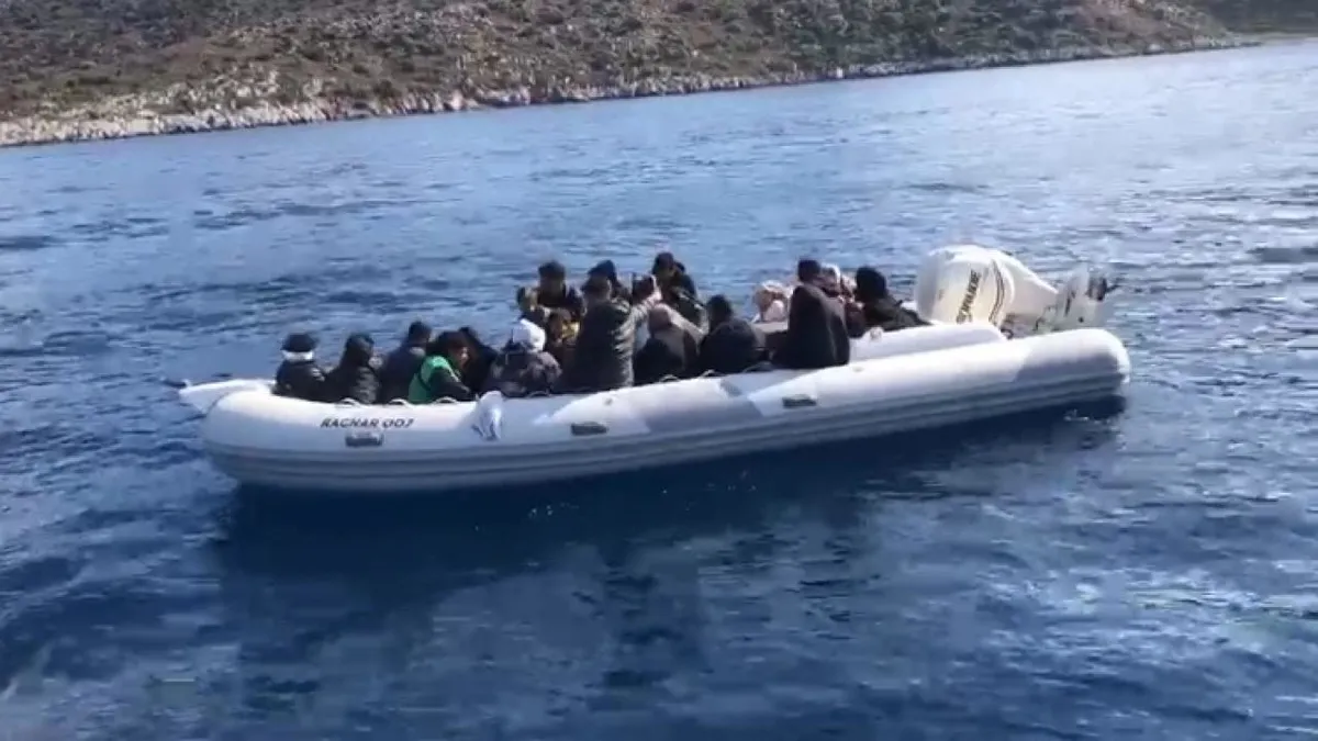 Balıkesir'de 42 düzensiz göçmen yakalandı