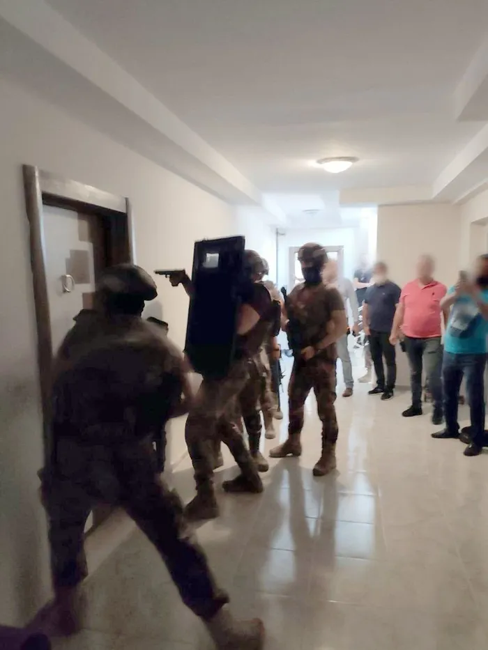 Son dakika: 6 yıldır aranan suç makinesi özel harekat baskınıyla yakalandı - 1