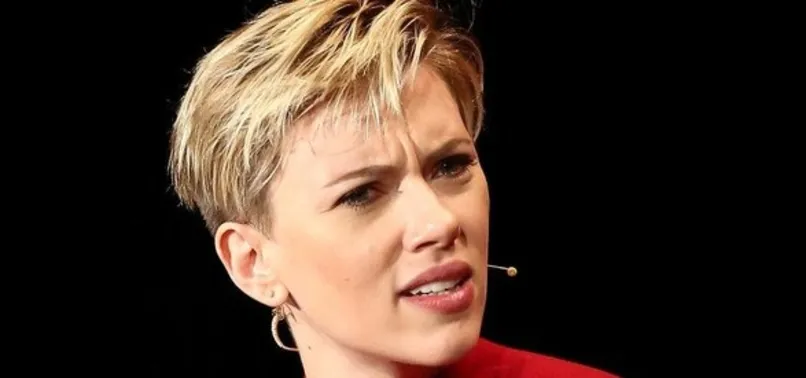 Scarlett Johansson'ın mendili 18 bin lira