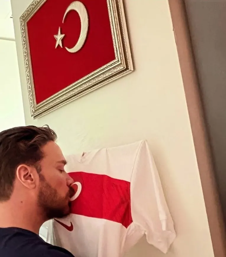 14-dikislik-kaza-sinan-akcildan-korkutan-paylasim-1780555032759.jpg 14 dikişlik kaza! Sinan Akçıl'dan korkutan paylaşım - 1