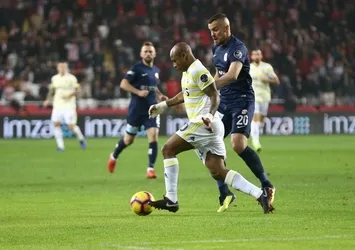 Fenerbahçe, Antalyaspor deplasmanında bir puanla yetindi