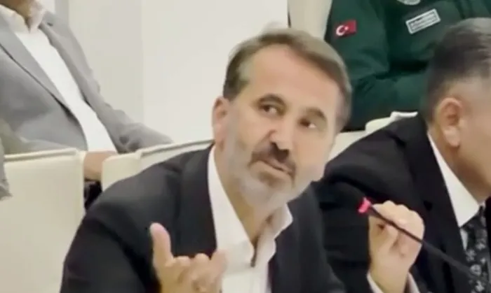 CHP’li eski milletvekilinden asrın inşasına övgü yağmuru: Gerçekleri konuşmak lazım