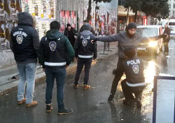 Taksim Meydan’ı araç trafiğine kapatıldı