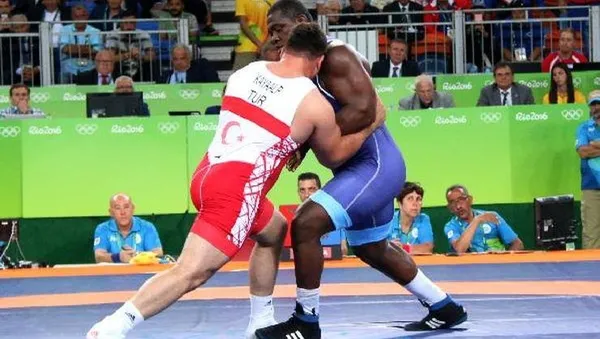Rıza Kayaalp Kübalı Mijain Lopez Nunez'e kaybetti! Rıza Kayaalp bronz madalya için mindere çıkacak - 3