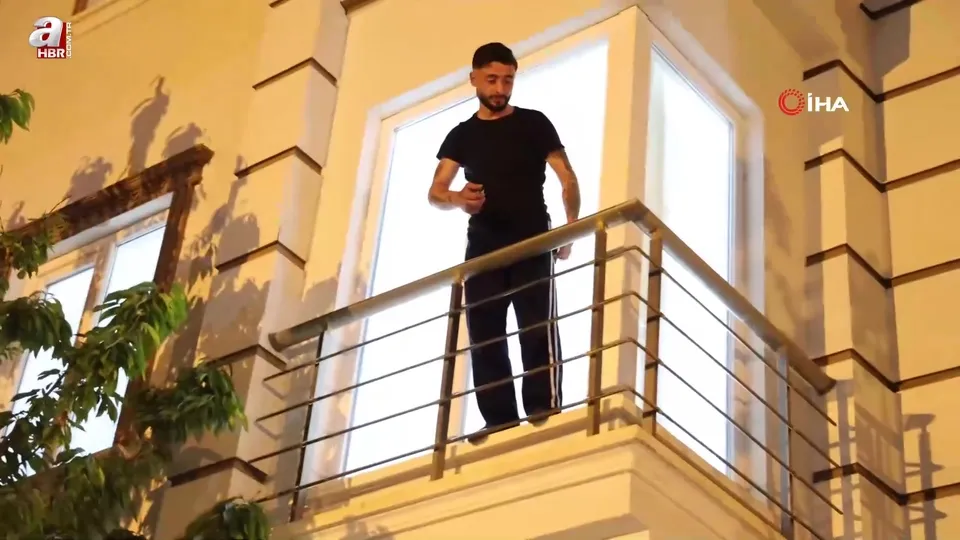 Oyuncak tabancayla polisi alarma geçirdi