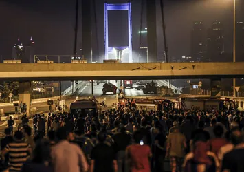 Yabancı darbeye inat ‘yatırım’ dedi