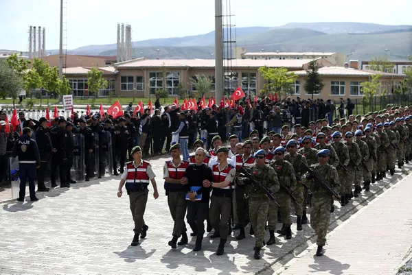 15 Temmuz'da Genelkurmay Başkanlığı'nda neler yaşandı? 1 saatlik mesaj trafiği ortaya çıktı - 1