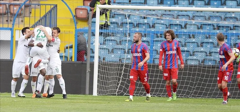 Bursaspor deplasmanda rahat kazandı