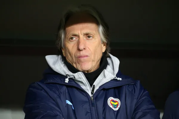 gaziantep-fk-fenerbahce-canli-anlatim-gaziantep-fk-fenerbahce-maci-saat-kacta-1673803835439.jpg Fenerbahçe Gaziantep'te son dakikada güldü: Valencia hayat verdi - 3