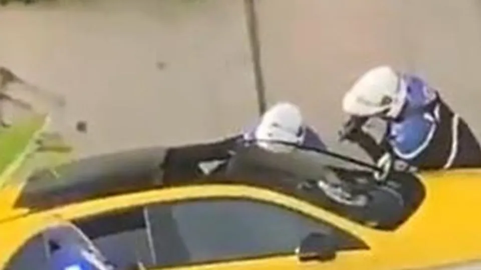 Fransa yangın yeri! İşte her şeyin başladığı o an: Kımıldama yoksa...
