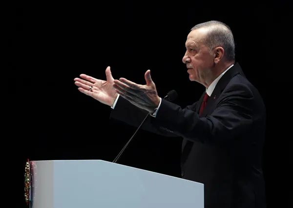 Başkan Recep Tayyip Erdoğan tarih vererek müjdeyi duyurdu: Çalışan emekliye 5 bin TL ikramiye...