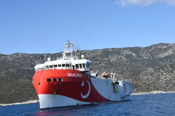 Oruç Reis Demre’den ayrıldı