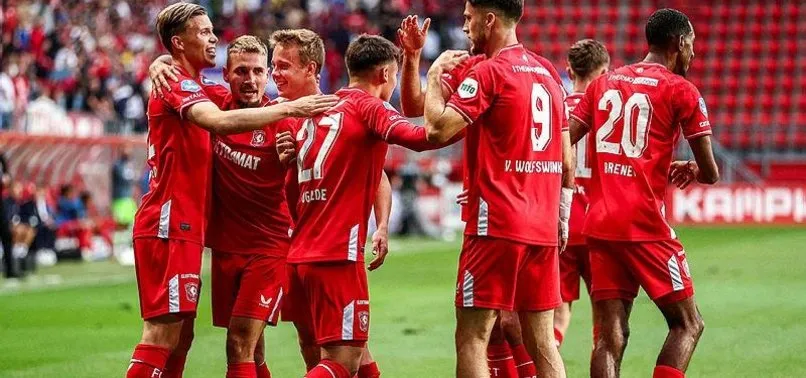 Fenerbahçe'nin Avrupa Konferans Ligi'ndeki rakibi Twente oldu! Fenerbahçe'nin Avrupa Konferans Ligi'ndeki rakibi Twente oldu!