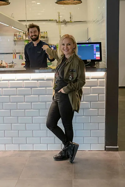 Son dakika: Sanatçı Zeliha Sunal’ın eşi Nazmi Sunal hayatını kaybetti | Zeliha Sunal kimdir?