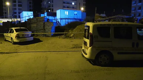 1664507811698.jpg Bursa'ya çalışmak için gelen kişi, 2 saat sonra silahla vuruldu - 2