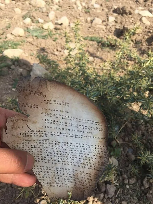 FETÖ elebaşının ismi, yanmış belgeler arasından çıktı - 1