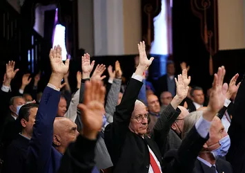 Galatasaray'da sular durulmuyor! Genel Kurul'a damga vuran sözler: Gizli ajandası var