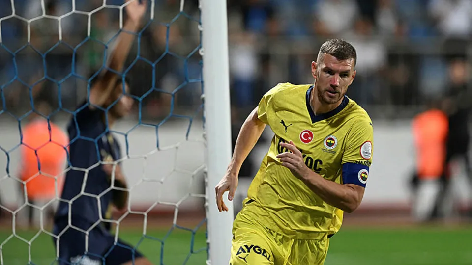 Tartışmalı Kasımpaşa Fenerbahçe maçı | Dzeko'nun penaltı pozisyonu için dikkat çeken sözler